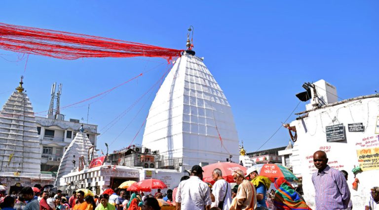 देवघर की पहाड़ी पर छिपा है एक नागलोक