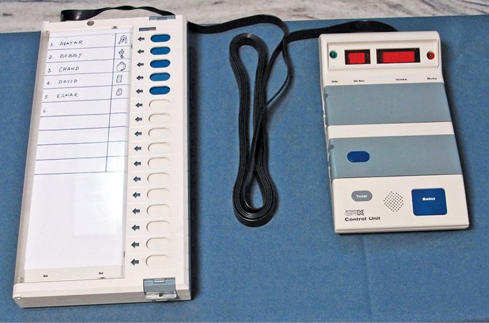 EVM के खिलाफ प्रदर्शन को देशभर से फिर दिल्ली में जुटे लाखों लोग